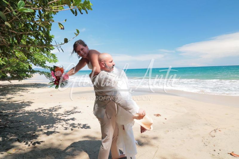 Elopement in Costa Rica - Punta Uva Beach, Puerto Viejo de Talamanca