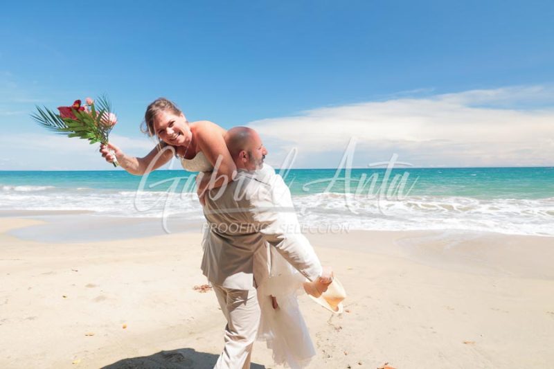 Elopement in Costa Rica - Punta Uva Beach, Puerto Viejo de Talamanca