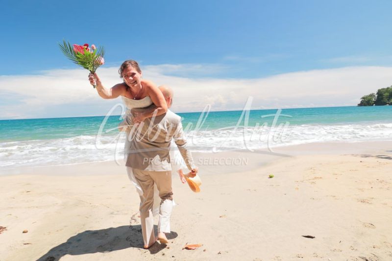 Elopement in Costa Rica - Punta Uva Beach, Puerto Viejo de Talamanca