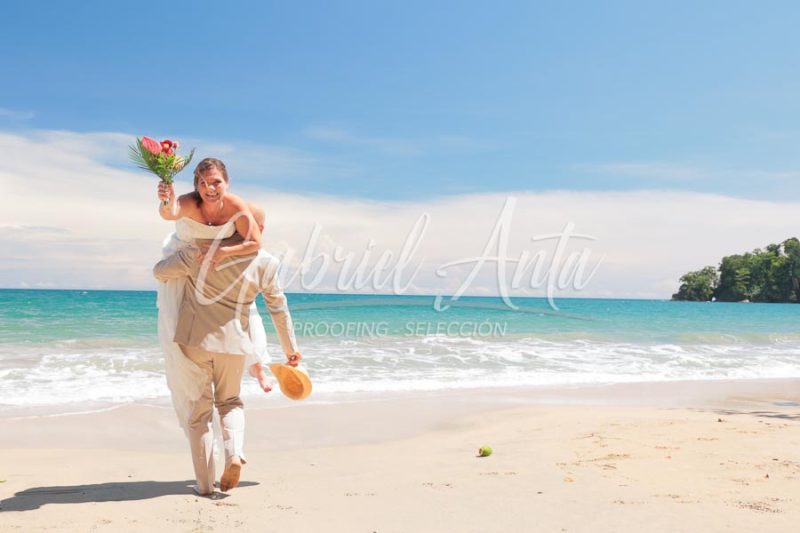 Elopement in Costa Rica - Punta Uva Beach, Puerto Viejo de Talamanca