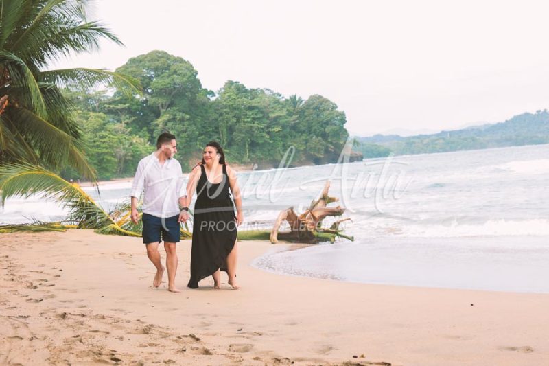 Propuesta de Matrimonio en Puerto Viejo - Playa Punta Uva - Costa Rica